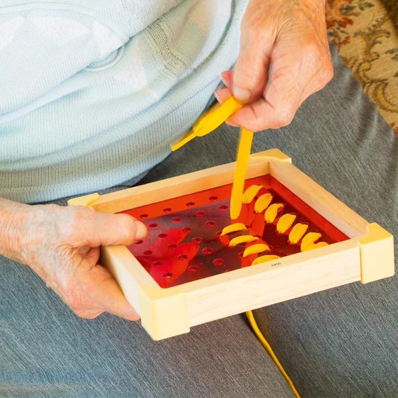 Jeux de laçage - Atelier fils à dessiner canevas géométriques