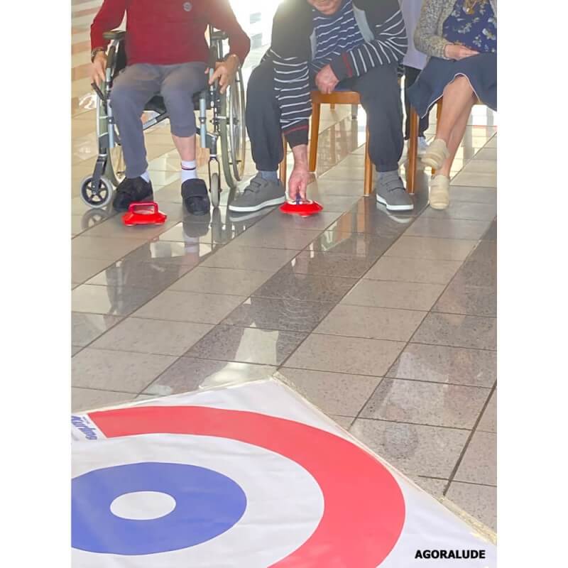 Curling d’intérieur – jeu de curling pour personnes à mobilité réduite