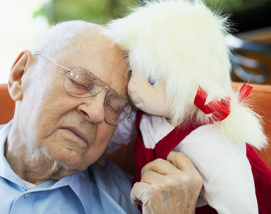 Apaisement des angoisse grâce à une poupée d'empathie Apaisement des angoisse grâce à une poupée d'empathie