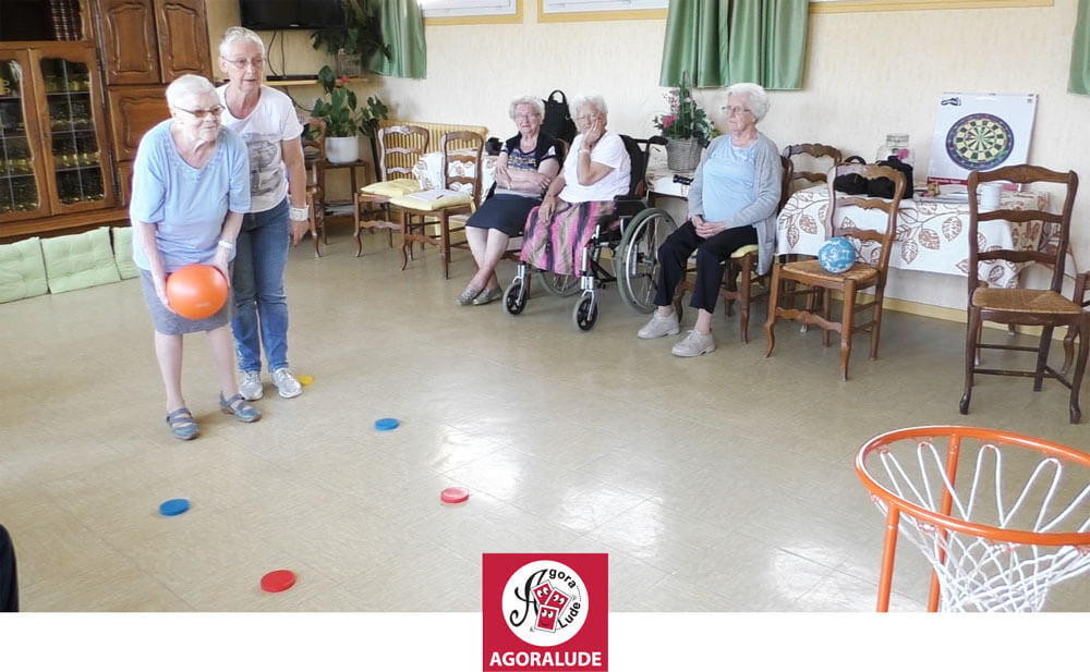 DES JEUX ET DES ACTIVITÉS SPORTIVES POUR LES SENIORS